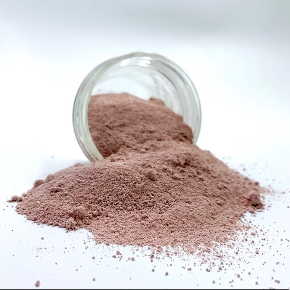 Nourish Organic Botanical Clay Mask - Picture 3 of 6